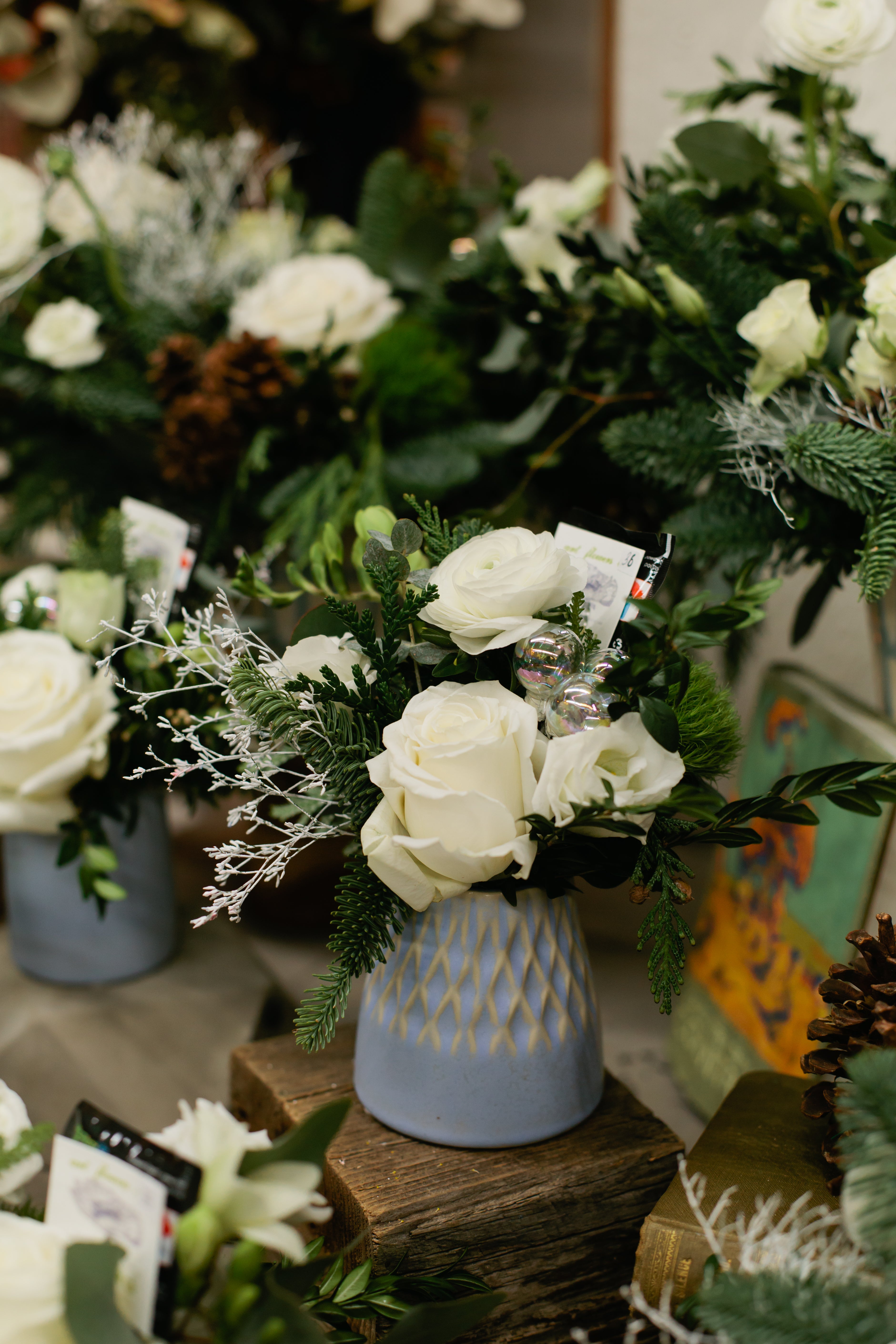 "Vintage Christmas" Holiday Arrangement