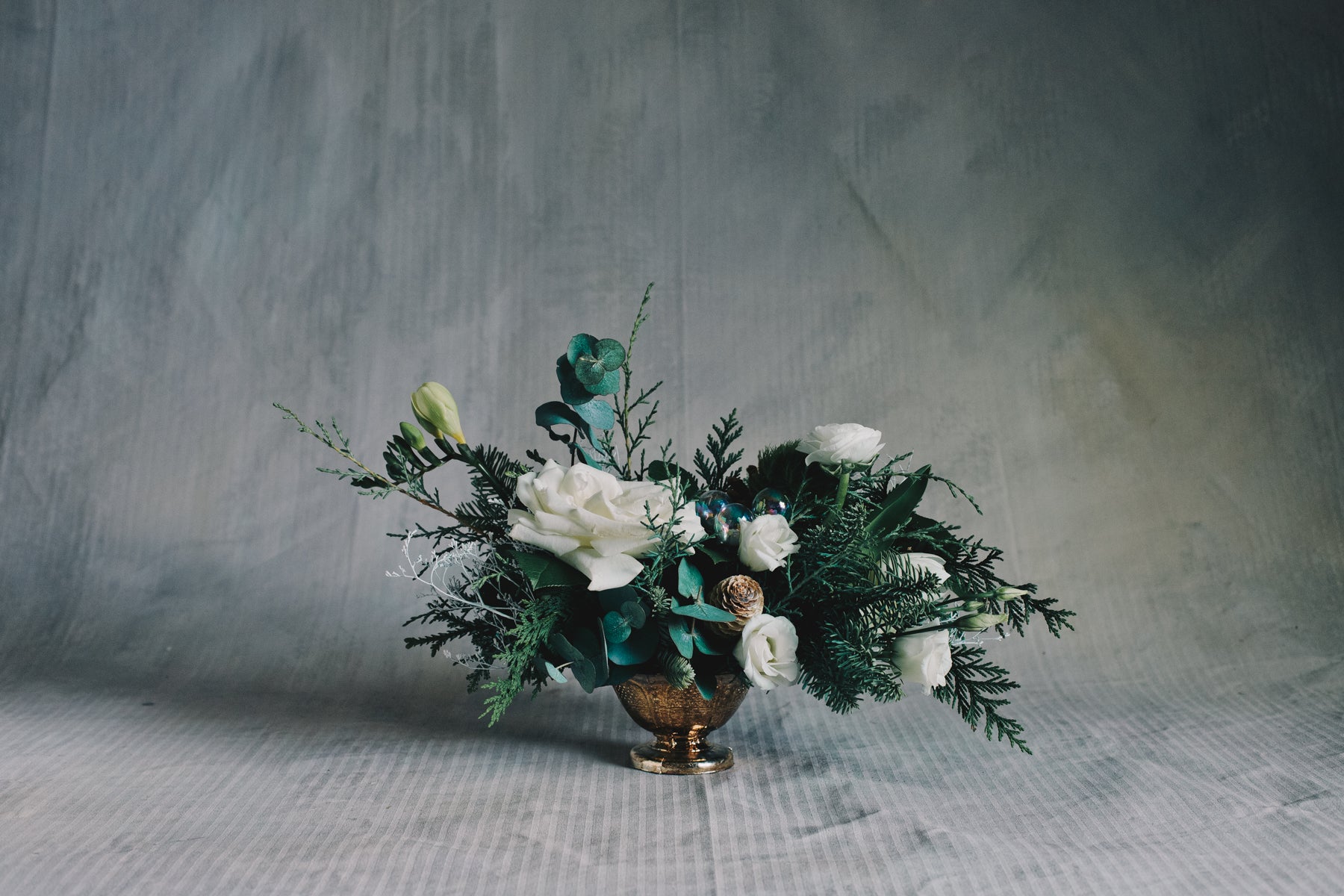 "Vintage Christmas" Holiday Arrangement